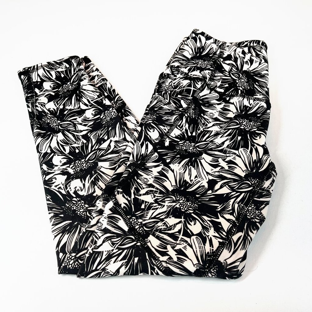 Evolution and Creation Monochrome Floral Leggings - Medium